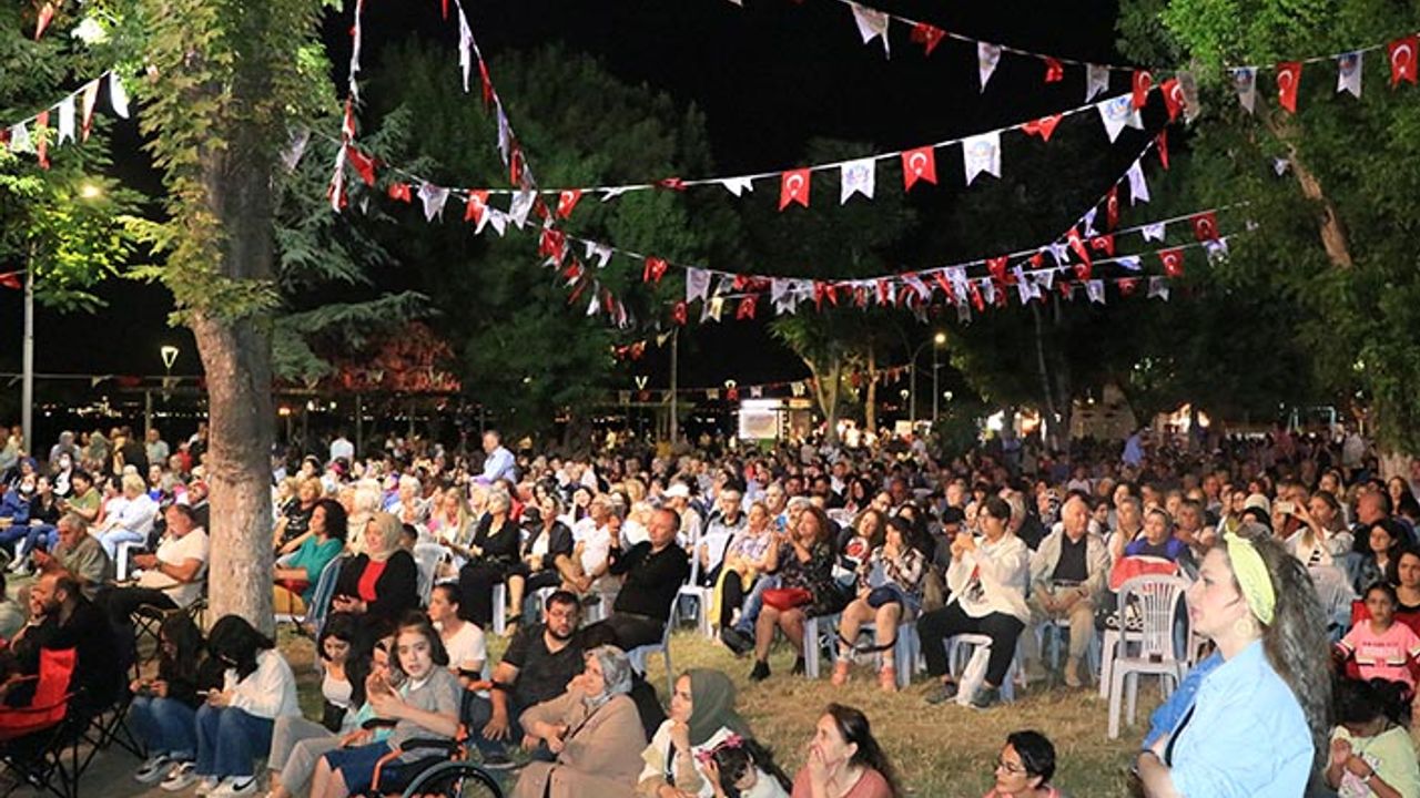 Çiftlikköy’de Muhteşem Türkü Gecesi