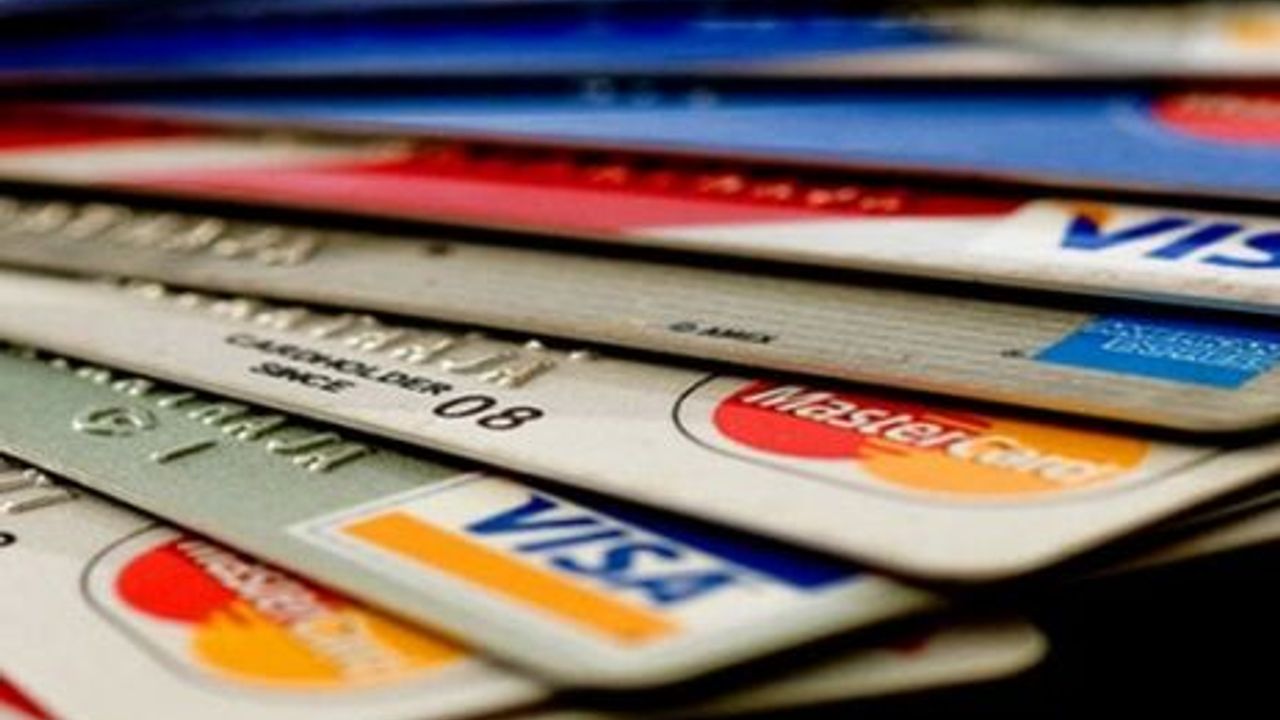 60 liralık kart aidatını istedi, 600 liralık icra geldi