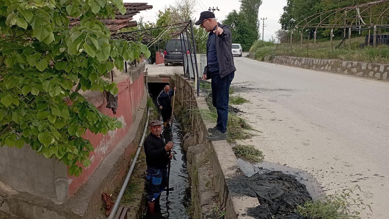 Kadıköy Belediyesi, Sulama Kanallarını Temizledi