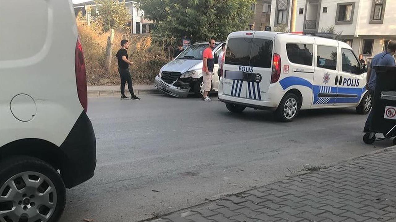 Adnan Menderes Mahallesi’nde Maddi Hasarlı Trafik Kazası