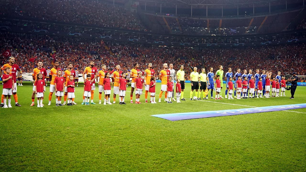 Galatasaray 17. Kez UEFA Şampiyonlar Ligi Gruplarında