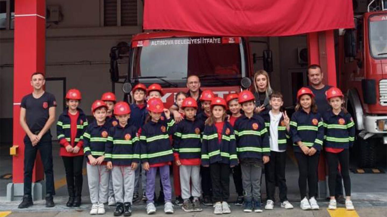 Altınova’da Miniklere İtfaiye Eğitimi