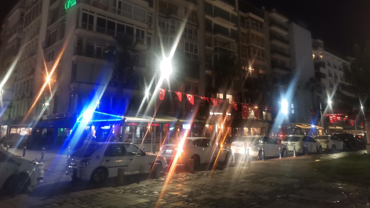 İzmir'de 3.9 Büyüklüğünde Deprem 