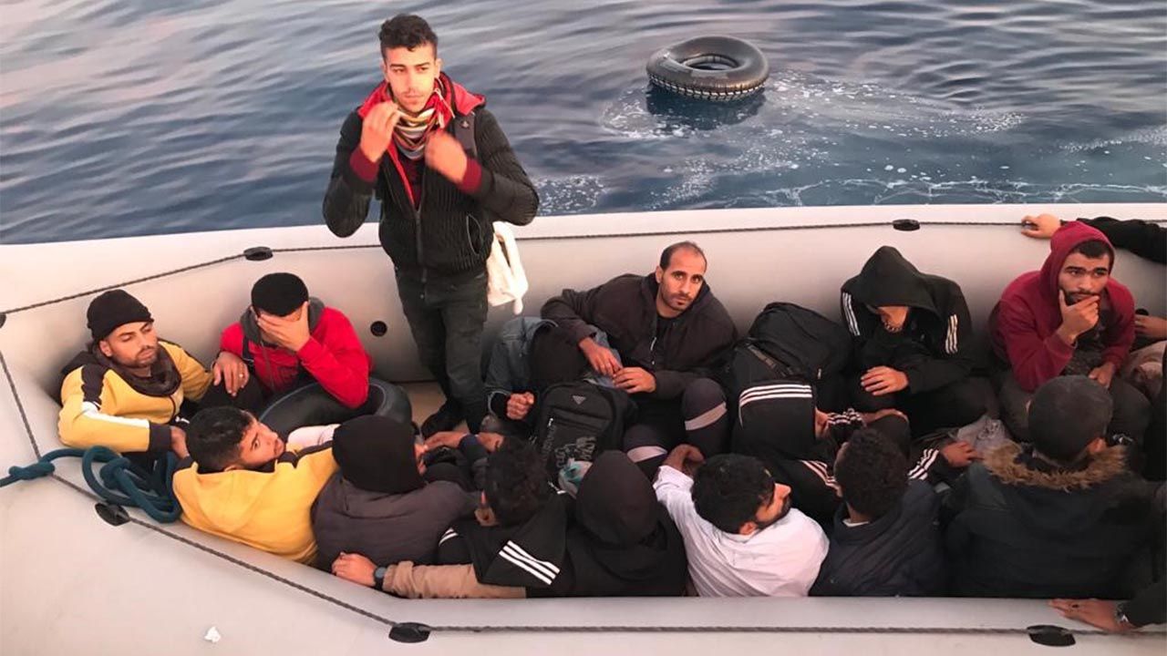 53 düzensiz göçmen yakalandı  