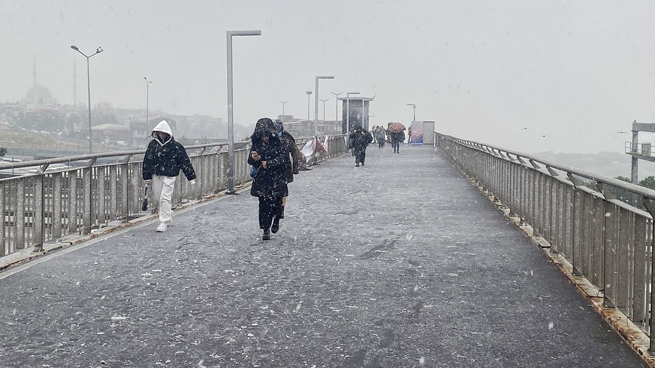 İstanbul’da kar etkili oluyor  