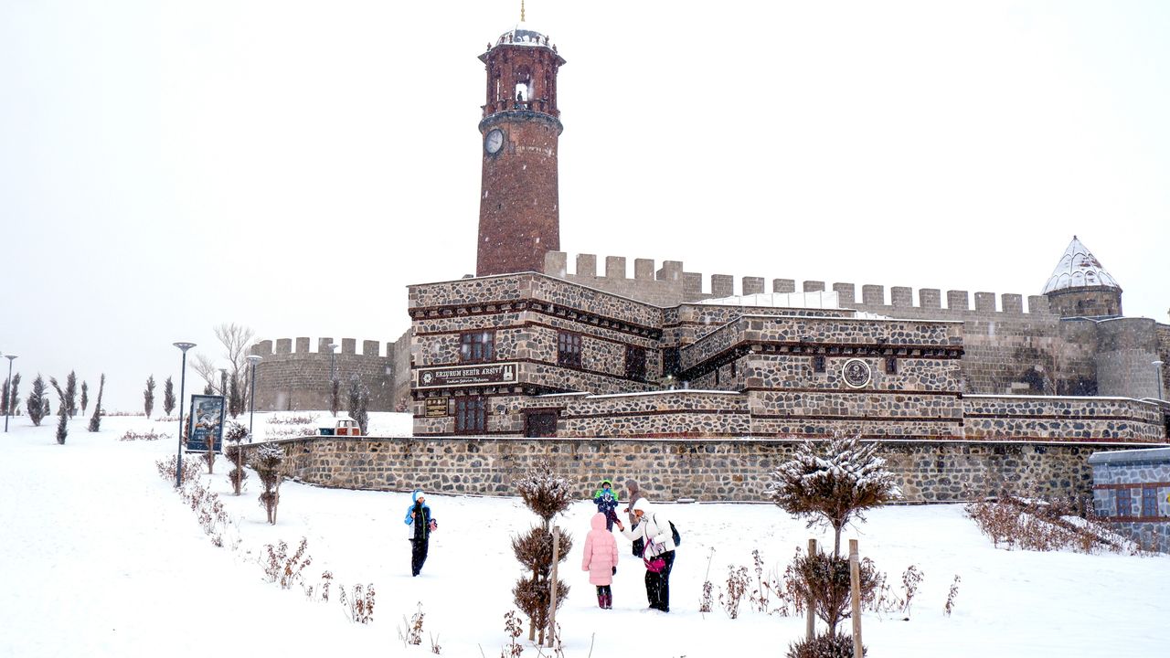 Erzurum’dan kar manzaraları