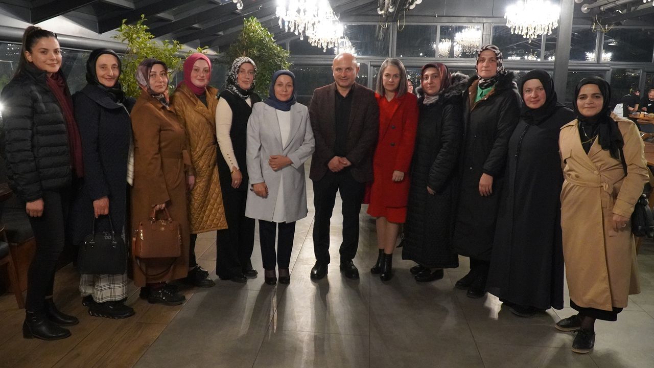 AK Parti’nin Arkasında Güçlü Kadınlar Var