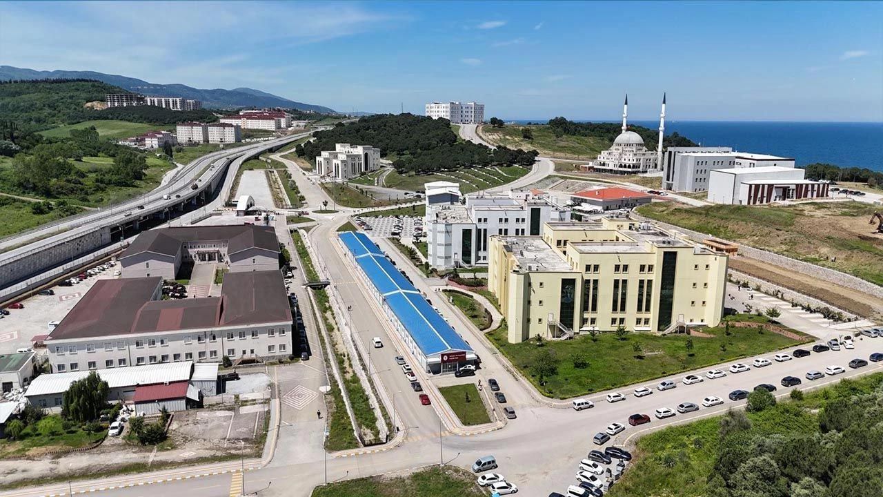 Yalova Üniversitesi Öğrencilerinden Bir Başarı Daha!