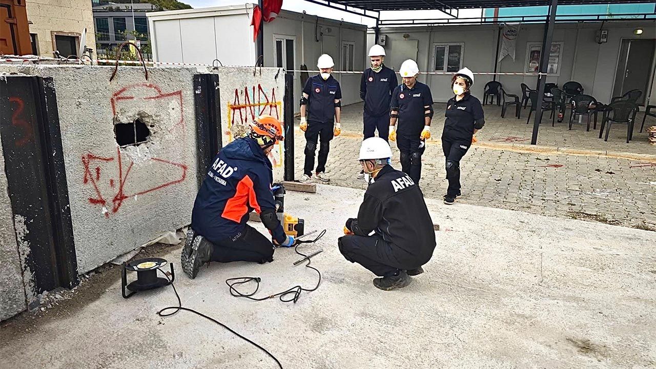 Yalova AFAD Personeline “Enkazda Arama ve Kurtarma Temel Eğitimi” Verildi