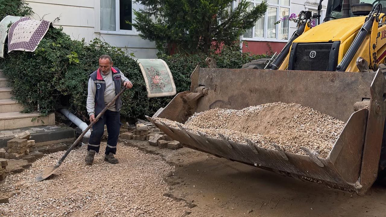 Armutlu Belediyesi’nden İskele Bölgesi’nde Yol Çalışması
