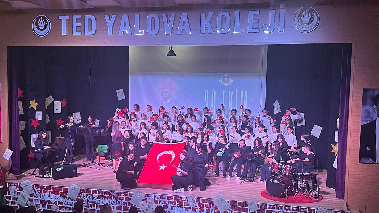 TED Yalova Koleji’nde Cumhuriyet Coşkusu!