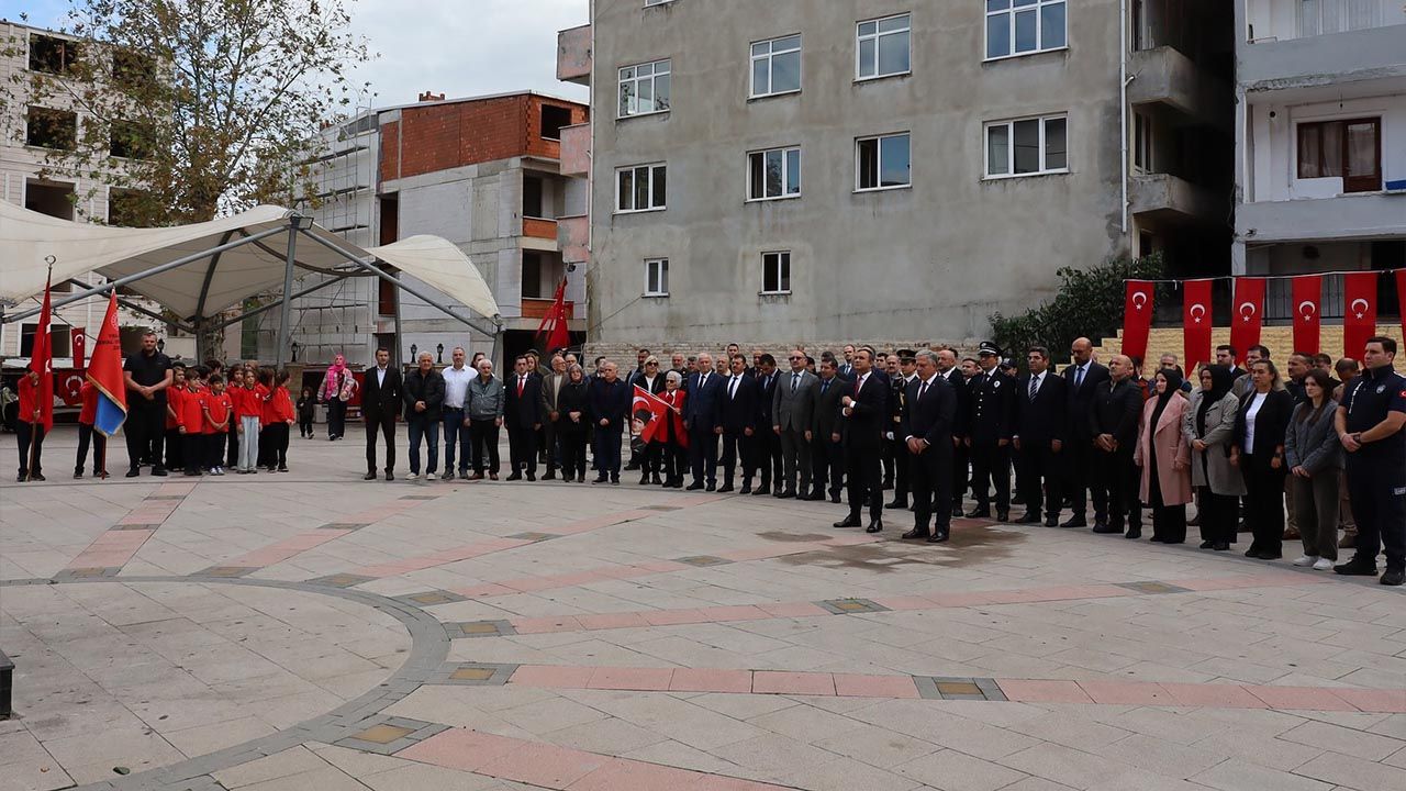 Termal’de Cumhuriyet’in 102. Yılı Coşkuyla Kutlandı