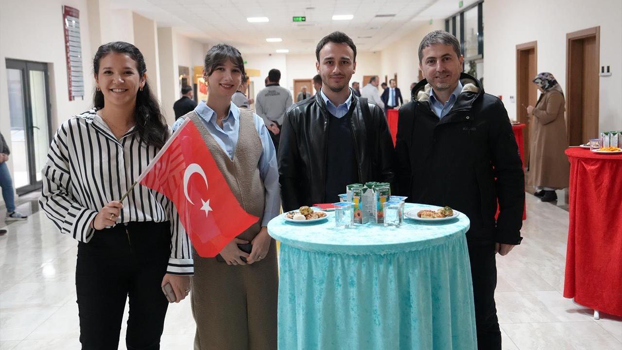 Yalova Üniversitesinde Cumhuriyet’in 102. Yılı Coşkuyla Kutlandı