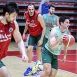 Bizim Dev Adamlar Cumartesi Parkeye Çıkıyor