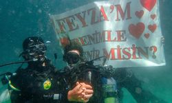 Yalova’da Su Altında Romantik Evlilik Teklifi