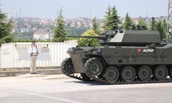 Türkiye'nin İlk İnsansız Zırhlı Aracı Görücüye Çıktı