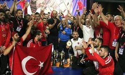 Rektör Bahçekapılı’dan Dünya Şampiyonlarının Hocasına Tebrik