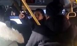 Kocasını sevgilisiyle minibüste yakalayan kadın öfke kustu  