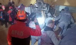 Erpiliç’te feci iş kazası: Tonlarca mısırın altında kalan işçi öldü  