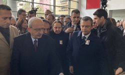 Özgür Özel ve Kemal Kılıçdaroğlu cenaze töreninde bir araya geldi
