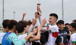 Başkan Tutuk Şampiyon U-16 Takımını Tebrik Etti