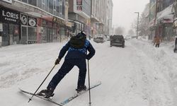 Ardahan’da sokakta kayak keyfi