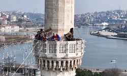 Ramazan ayının simgesi mahyaların ilki Eyüpsultan Camii'ne asıldı: "Ramazan Kur'an ayıdır"