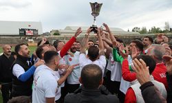 Yalovaspor Şampiyonluk Kupasını Kucakladı