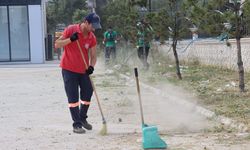 Yalova Belediyesi’nden Kapsamlı Ot Biçme Çalışması