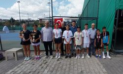 Yalova Tenis ve Dağcılık Kulübü’nde Sporcular Rüzgar Gibi Esti