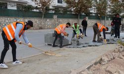 Radar Caddesi’nde Tretuvar Çalışması Yapılıyor