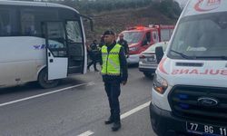 Yalova'da Midibüs Viyadük Ayağına Çarptı: 1 Yaralı