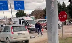 Yalova'da İki Otomobil Çarpıştı: 3 Yaralı