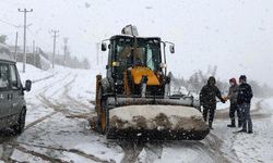 Çiftlikköy’de Ekipler Kar Mesaisinde