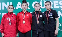 U15 ve U17 Kadınlar Güreş Türkiye Şampiyonası’nda Sporcularımız Kürsü Yaptı