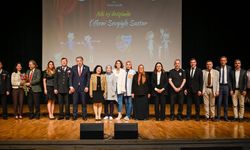 Yalova Üniversitesi’nde Tiyatro ve Teknoloji Bir Arada