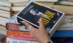 Antalya'dan Yola Çıkan Kitaplar Türkiye'yi Aydınlatıyor