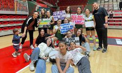 Altınova Belediyespor Küçük Kız Voleybol Takımı Şampiyonu Oldu