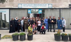 Çiftlikköy Erzurumlular Derneği’nden Anneler Günü’ne Özel Ebru Etkinliği