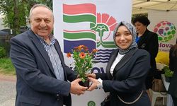 Kent Konseyi’nden Anneler Günü’nde Çiçekli Jest!