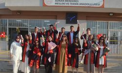Öğrenciler Mezuniyet Sevinci Yaşadı