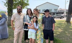 Demet Akalın'dan minik hayranına jest