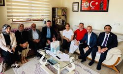 AK Parti’den Şehit Babasına Anlamlı Babalar Günü Ziyareti