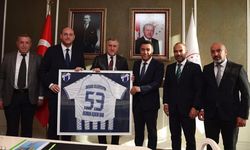Bakana Hediye Edilen Forma Krize Yol Açtı