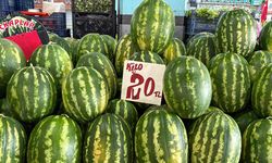 Pazardaki Vitamin Deposu Meyveler Çok Pahalı: Hem Esnaf Hem Vatandaş İsyanda