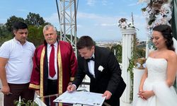 Başkan Arslan Dünya Evine Girmek İsteyen Çiftin Nikah Akidini Gerçekleştirdi