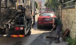 Çınarcık Belediyesi Kanalizasyon Temizlik Çalışmalarını Sürdürüyor