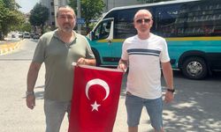 Her Eve Bir Bayrak