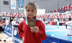 Çiftlikköy Belediyespor’un Minik Sporcusu Türkiye Şampiyonu Oldu