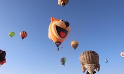 27 Ülkeden 38 Balon Gökyüzünü Süsledi